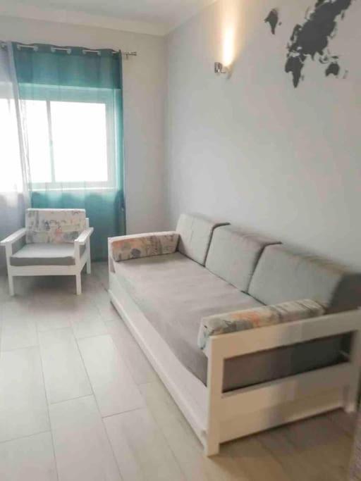 Beautiful And Cozy Flat Close To Beach And Center ลากอส ภายนอก รูปภาพ