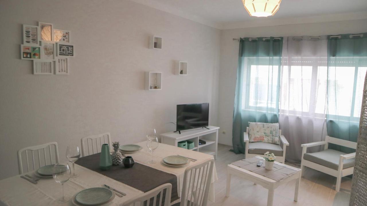 Beautiful And Cozy Flat Close To Beach And Center ลากอส ภายนอก รูปภาพ